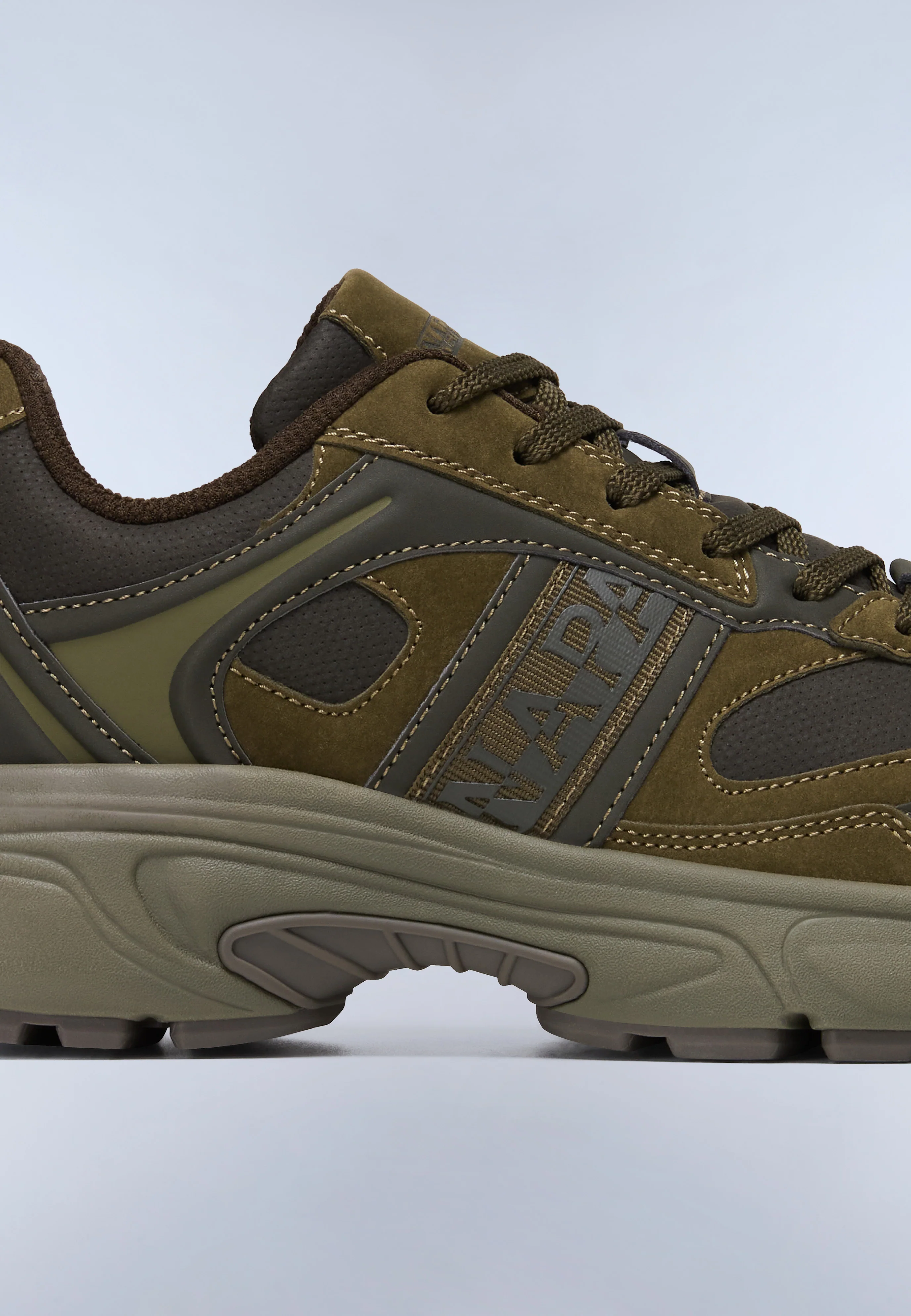 Delta Trainers - Image 8