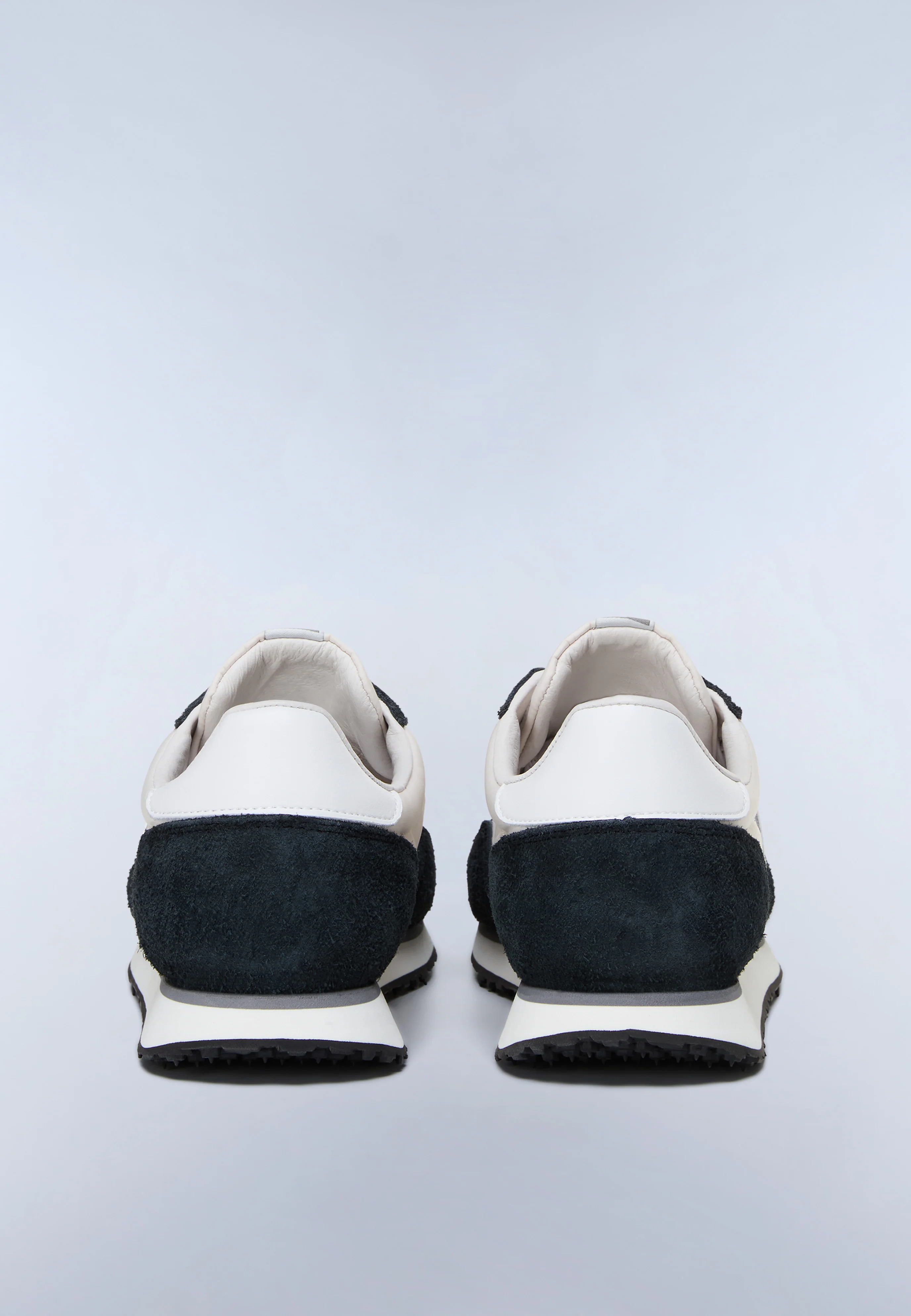 Trainers Shard - Image 2